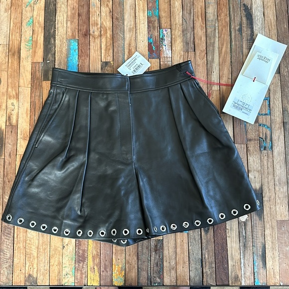 Alexander McQueen eyelet-embellished leather shorts Sz 44 **NWT** - Picture 2 of 15